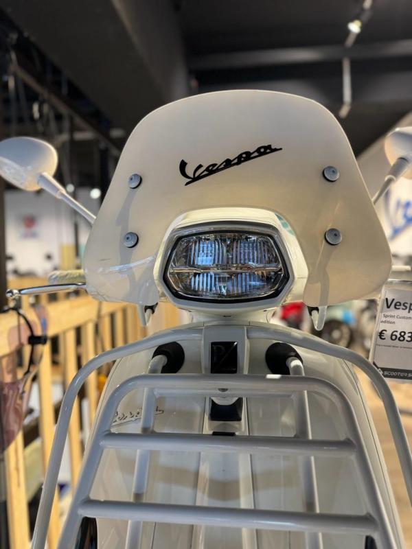 Vespa Sprint S Custom White / White Edition Uniek! - Afbeelding 3